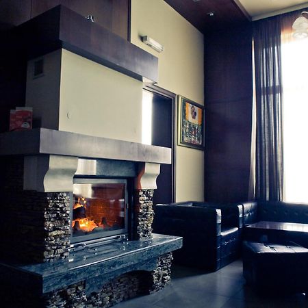 Romantique Veles Hotel Ngoại thất bức ảnh