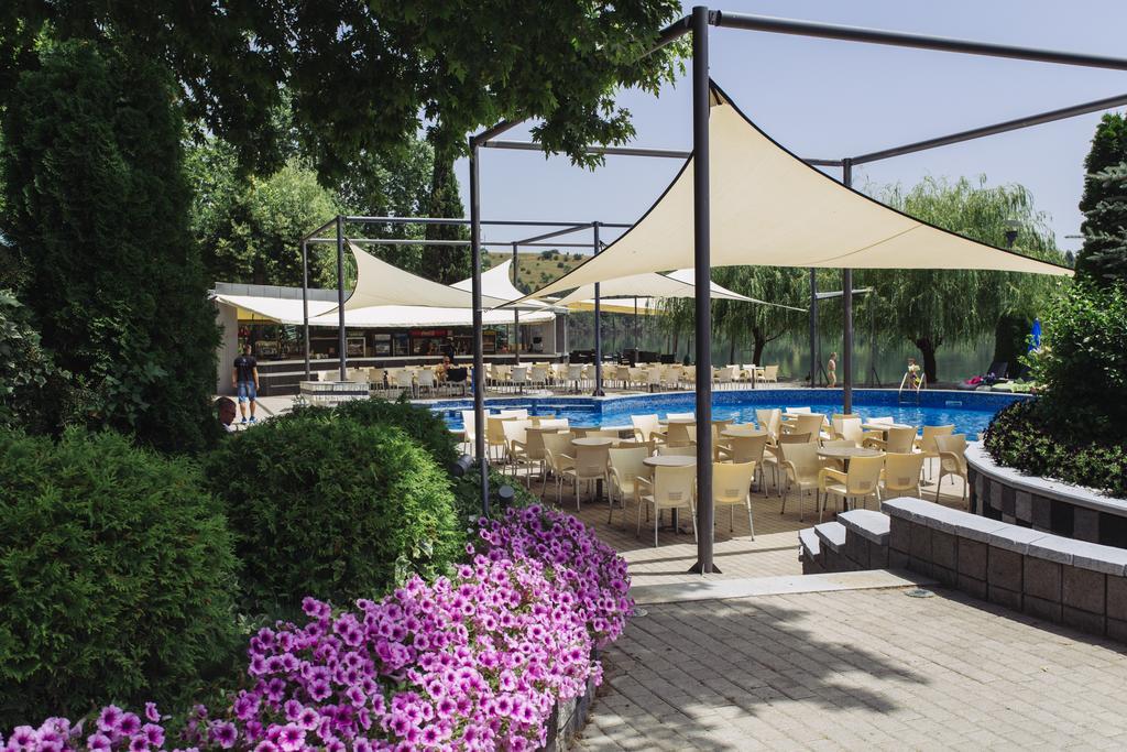 Romantique Veles Hotel Ngoại thất bức ảnh