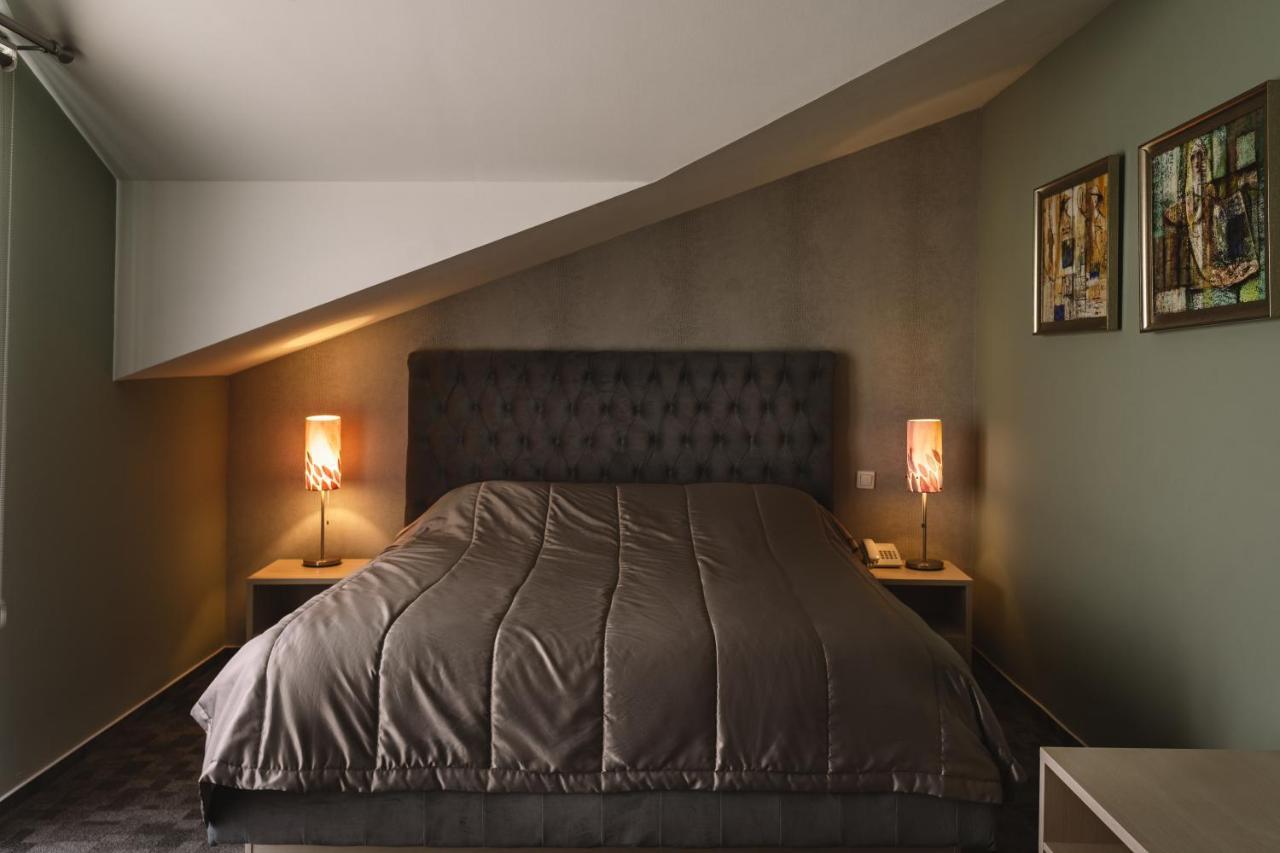 Romantique Veles Hotel Ngoại thất bức ảnh