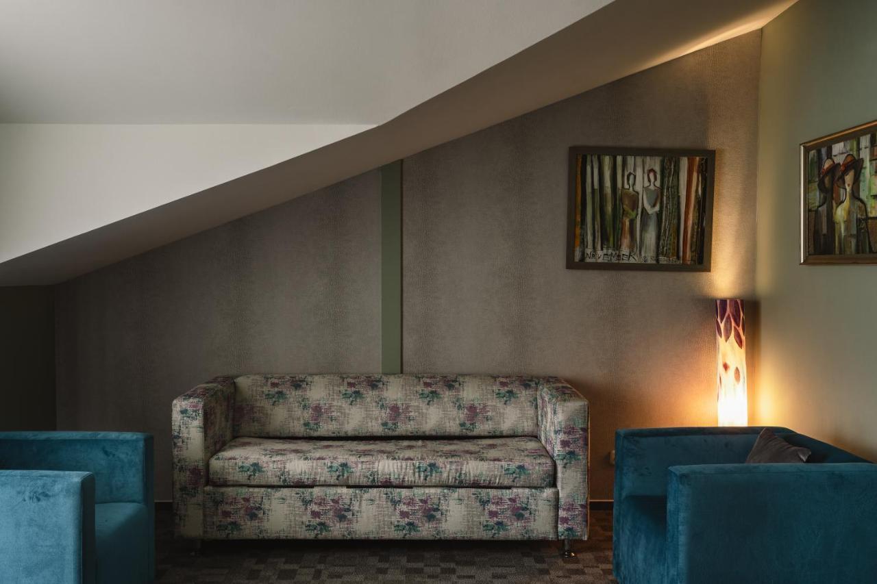Romantique Veles Hotel Ngoại thất bức ảnh