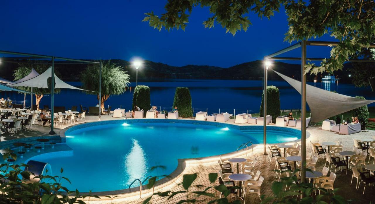Romantique Veles Hotel Ngoại thất bức ảnh